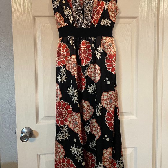 Dress - Picture 2 of 7